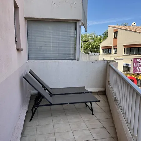 Superbe T2 Cabine Pour 5 Pers Au Centre Port D'agde Avec Parking Securise Et Terrasses - Fr-1-749-64 *