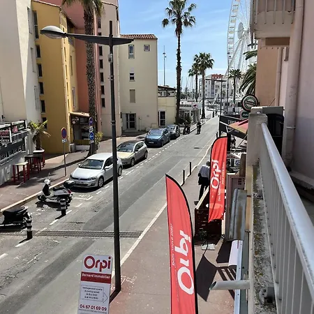 Superbe T2 Cabine Pour 5 Pers Au Centre Port D'agde Avec Parking Securise Et Terrasses - Fr-1-749-64 Agde